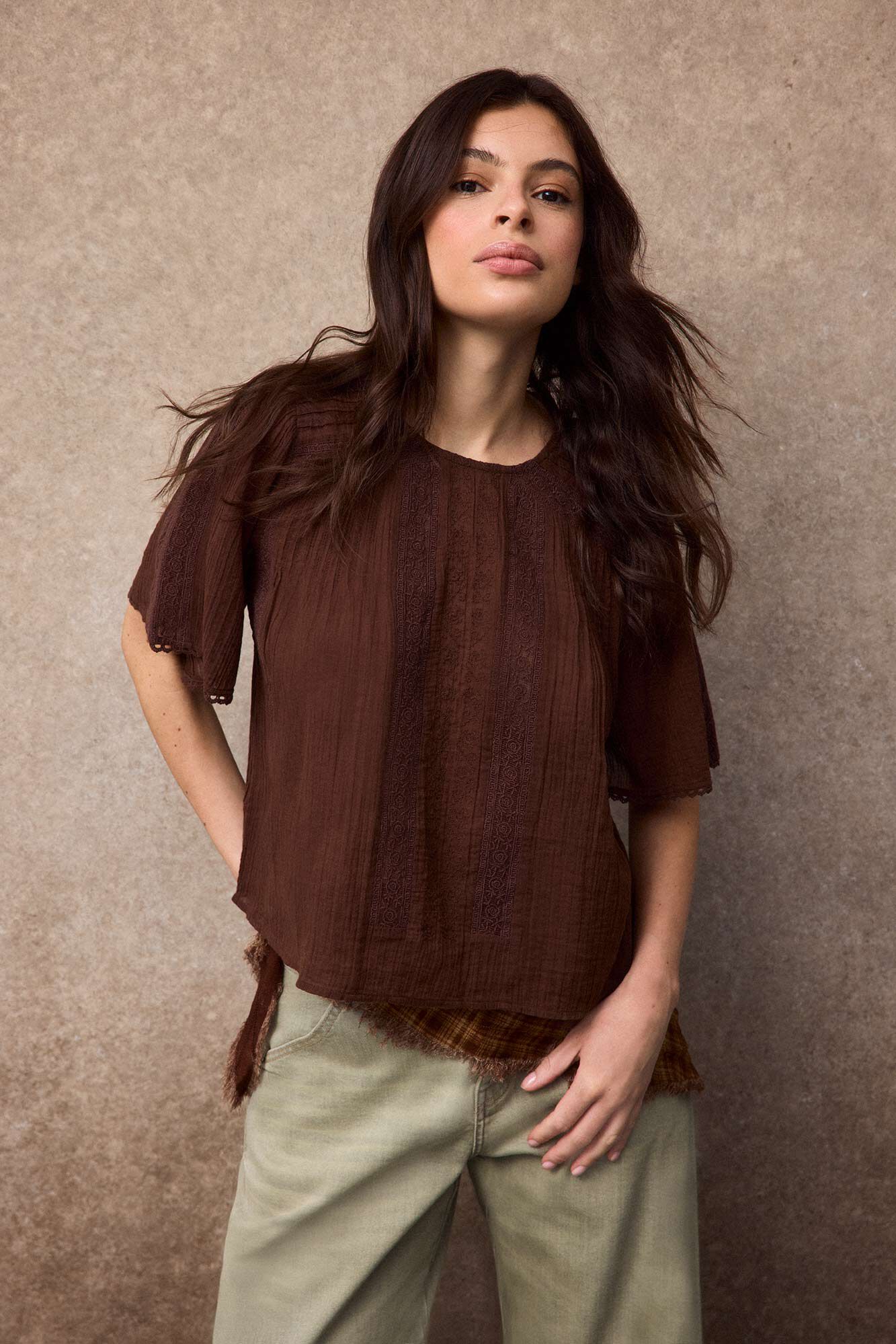 Slowlove Blusa detalles encaje