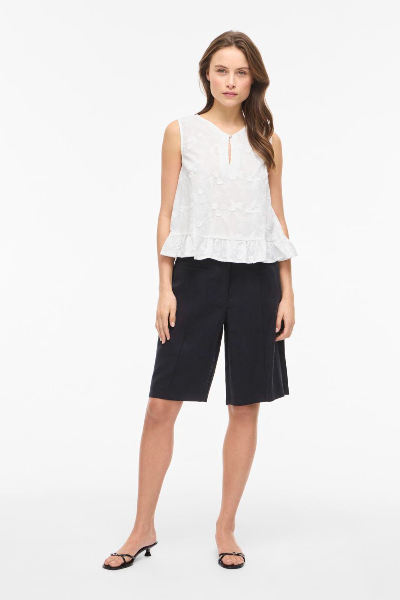 Vila Blusa de algod&oacute;n org&aacute;nico con flores bordadas