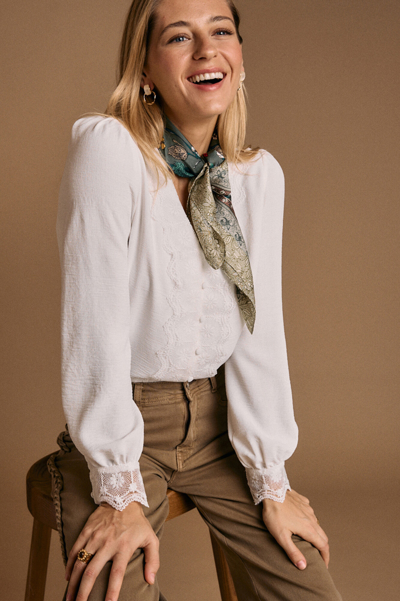 Pol&iacute;n Et Moi Camisa detalle bordado Greta