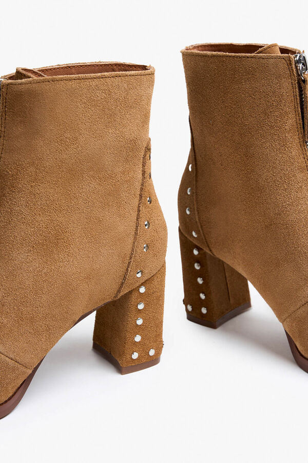 Popa Bot&iacute;n se&ntilde;ora Atenea Serraje Camel