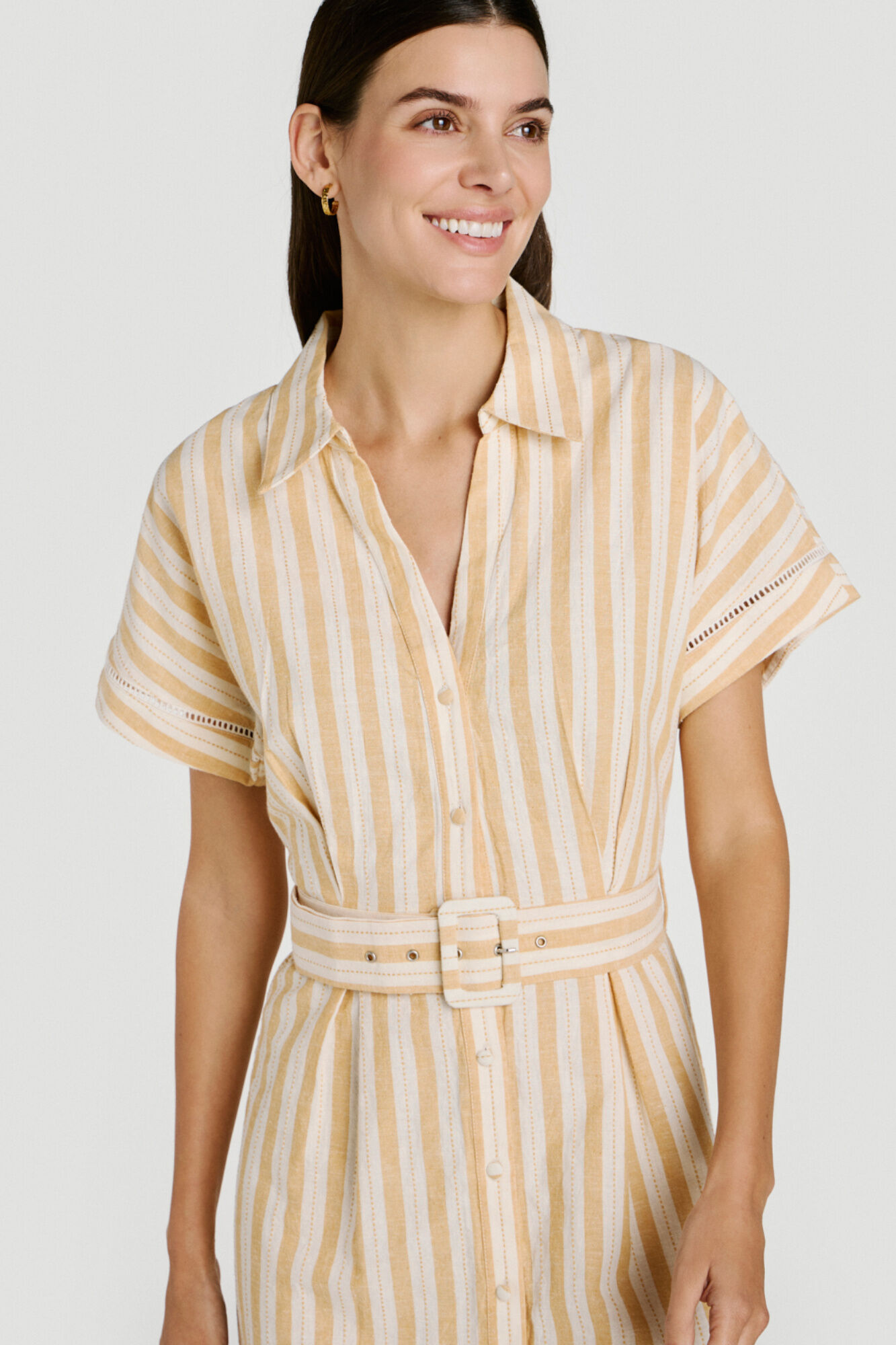Vila Vestido corto camisero de algod&oacute;n y lino