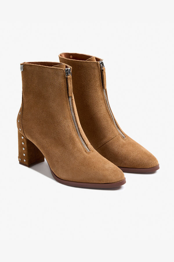 Popa Bot&iacute;n se&ntilde;ora Atenea Serraje Camel