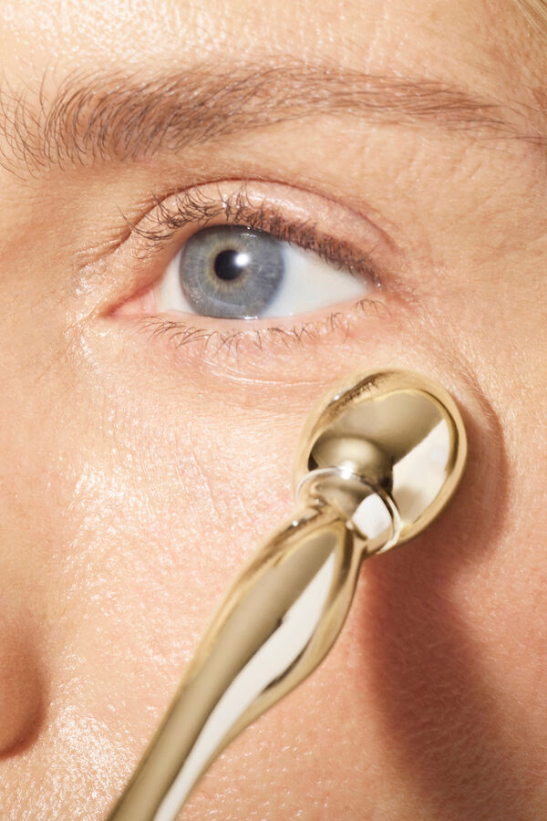 Nuxe S&eacute;rum antiedad contorno de ojos Amarillo