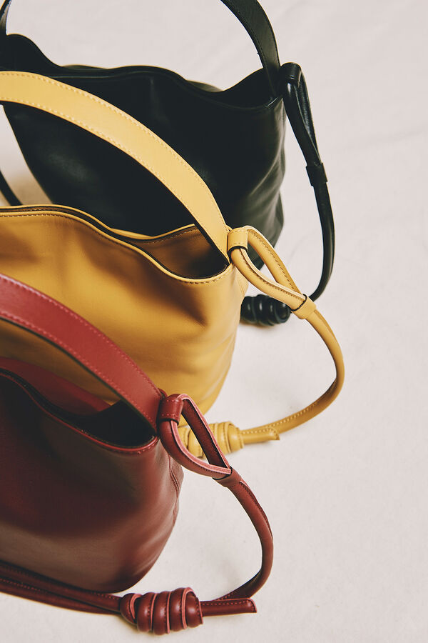 Zubi Bolso cubo M piel Negro