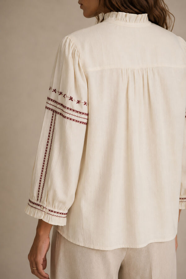 Vila Blusa bordada Beige