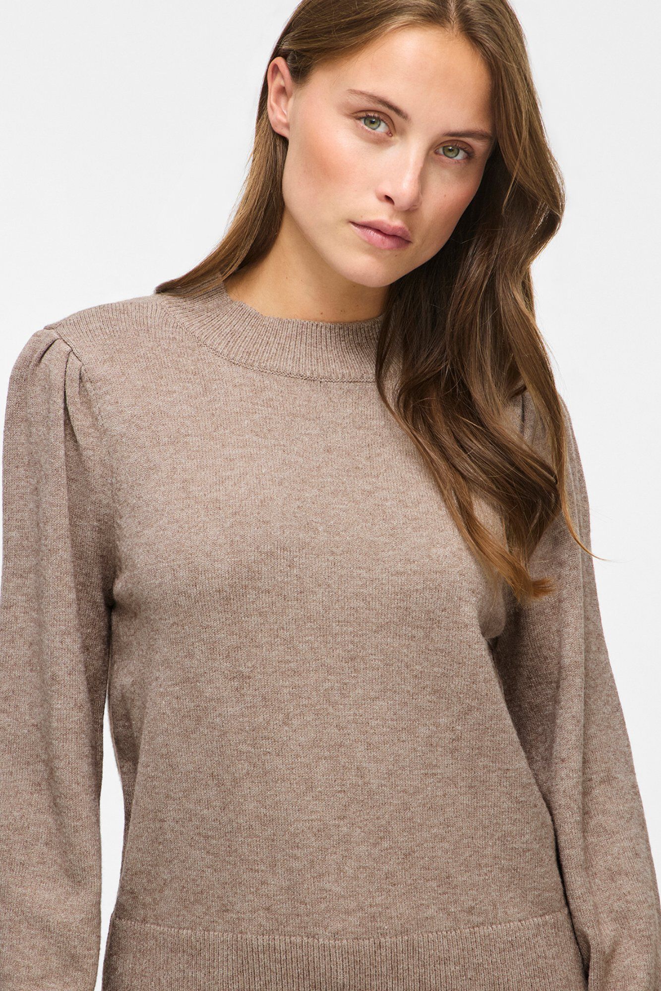 Vila Jersey de punto fino cuello alto