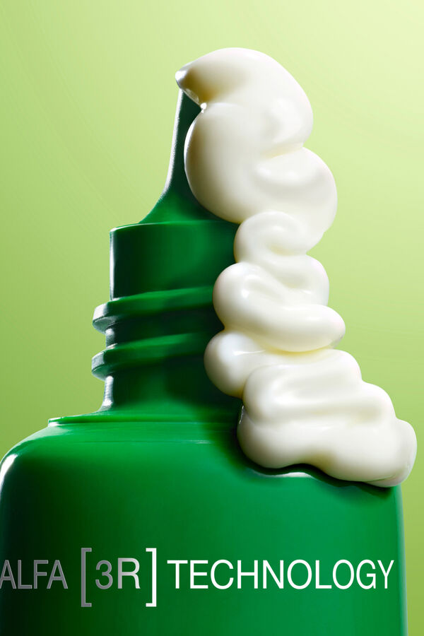 Nuxe Tratamiento Espec&iacute;fico para Contorno de Ojos y Labios Nuxuriance Ultra 15&nbsp;ml Verde