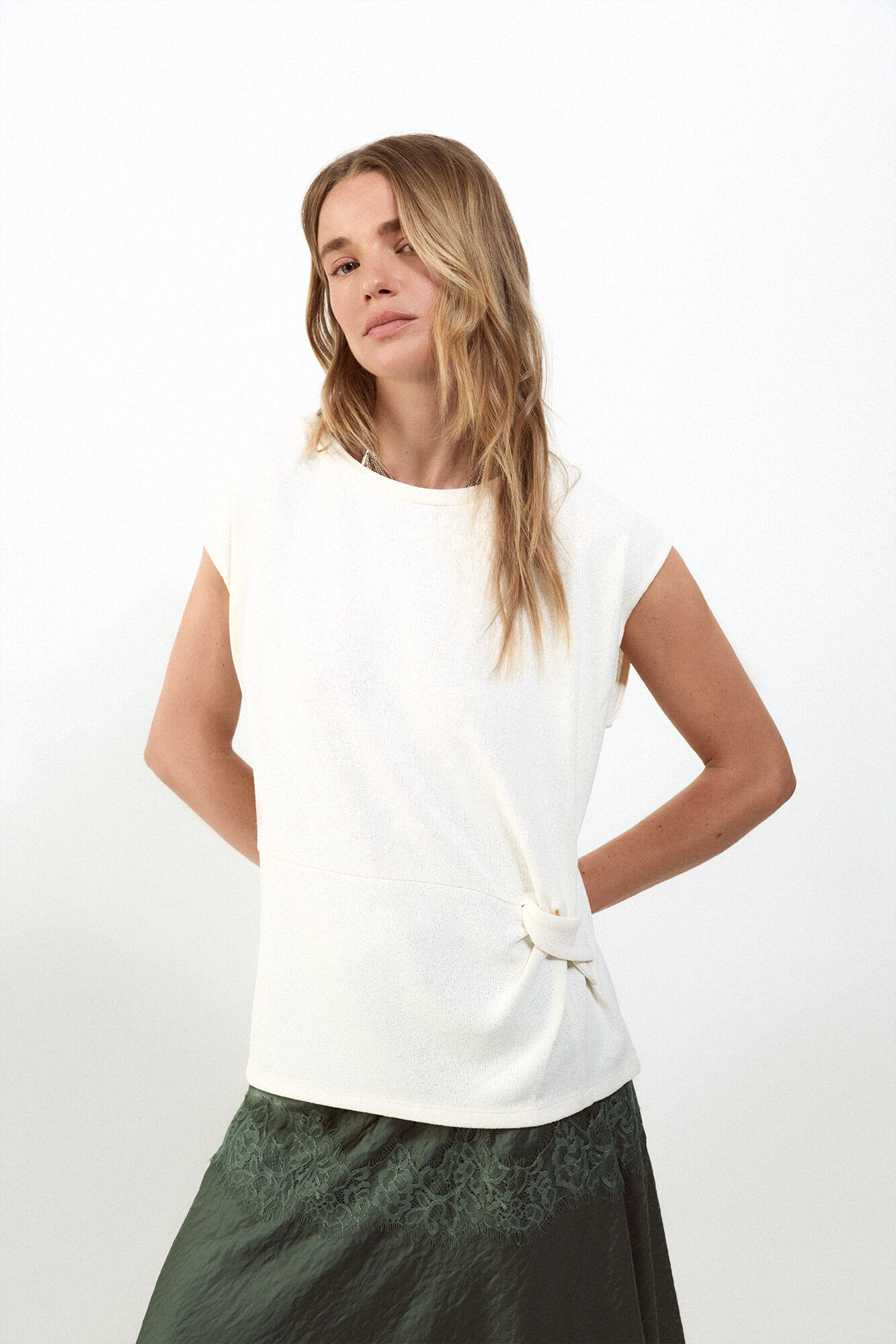 Slowlove Top estructura nudo