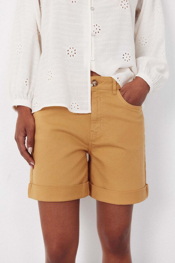 Cortefiel Shorts Vaqueros color Dorado