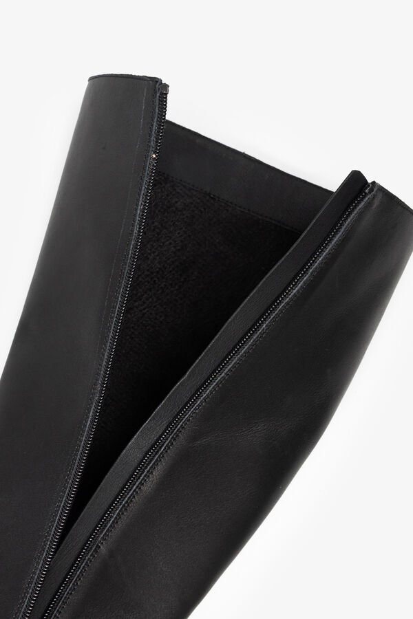 Popa Bota se&ntilde;ora Sinnara Napa Negro