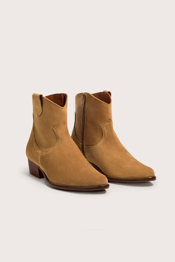 Bryan Stepwise Bot&iacute;n cowboy Beige