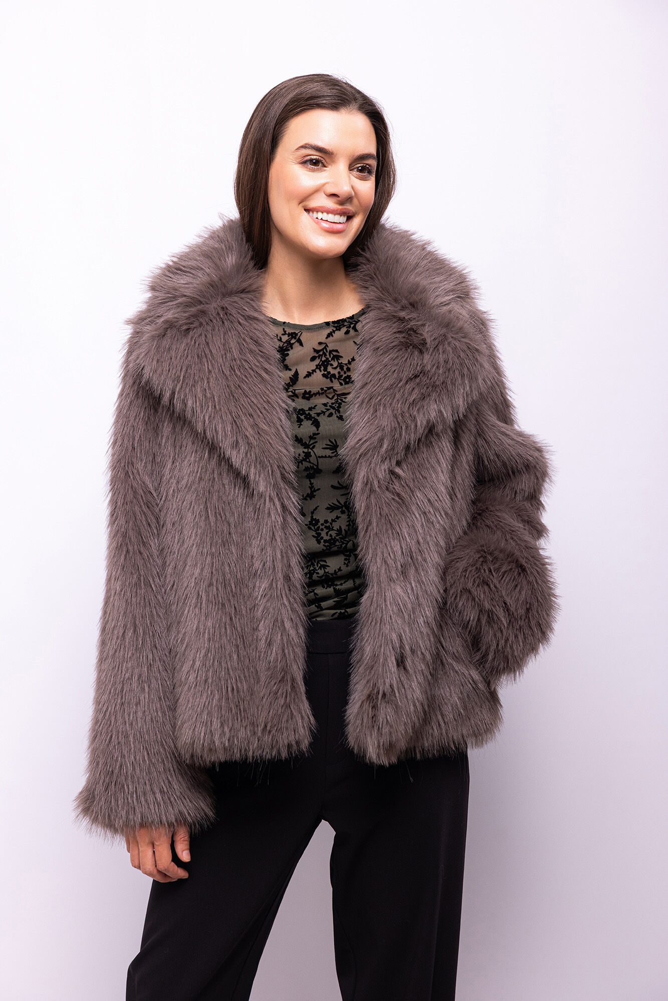 Object Abrigo efecto pelo con solapas