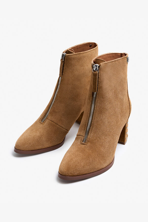 Popa Bot&iacute;n se&ntilde;ora Atenea Serraje Camel