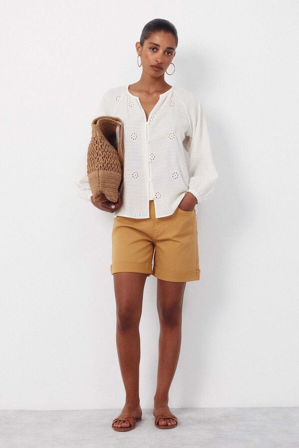 Cortefiel Shorts Vaqueros color Dorado