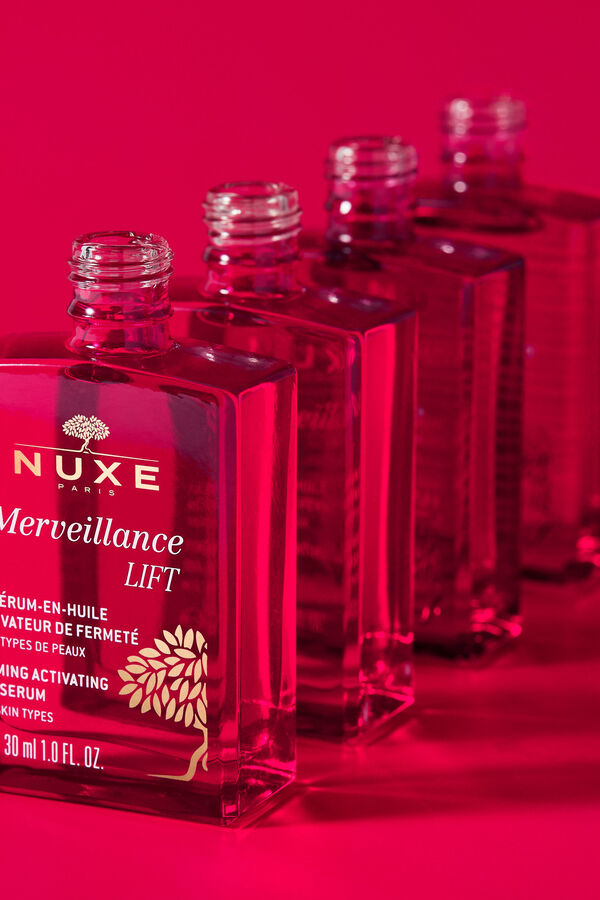 Nuxe S&eacute;rum merveillance en aceite activador de firmeza 30 ml Rojo