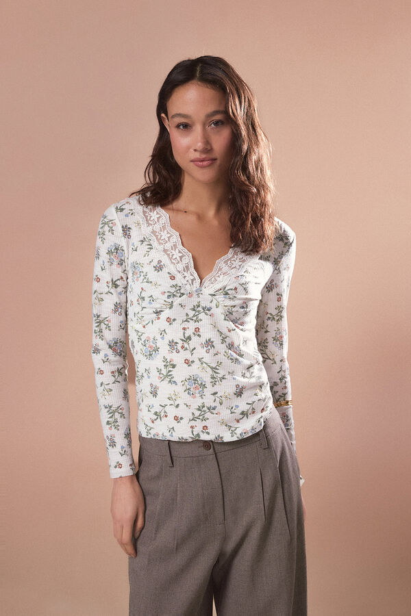 Slowlove Top estrucutura detalle blonda Estampado blanco