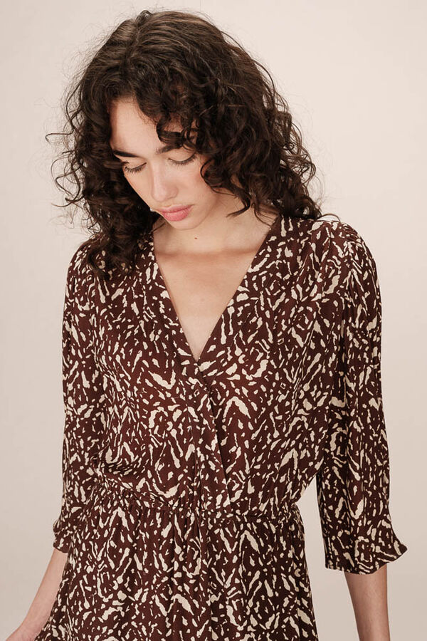 Grace & Mila Vestido corto de manga 3/4 Estampado marr&oacute;n