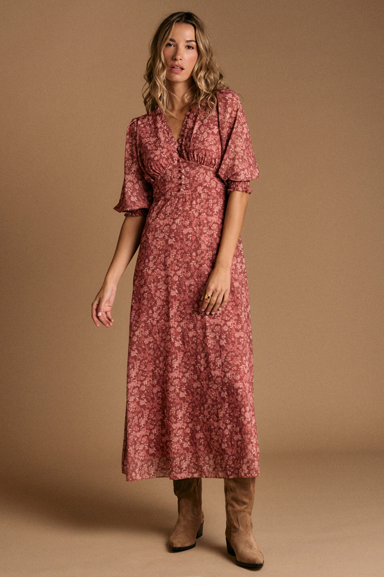 Pol&iacute;n Et Moi Vestido flores maquillaje