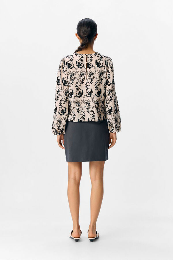 Object Blusa tejido bordado Estampado beige