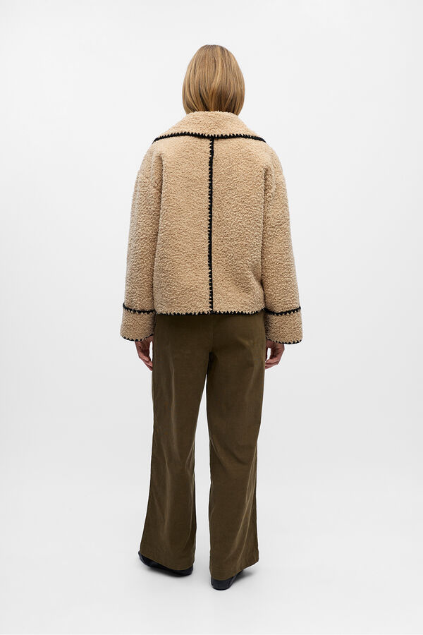 Object Chaqueta borreguillo sint&eacute;tico Beige