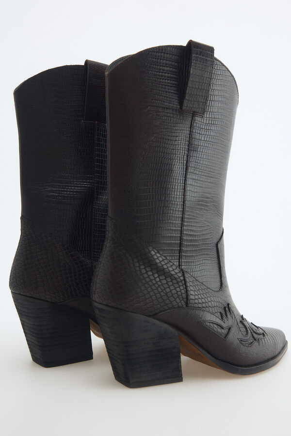 Slowlove Bota estilo cowboy realizada en piel con efecto cocodrilo Marr&oacute;n oscuro