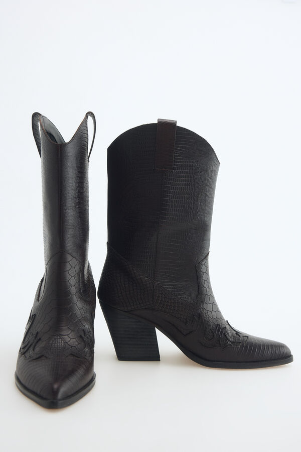 Slowlove Bota estilo cowboy realizada en piel con efecto cocodrilo Negro