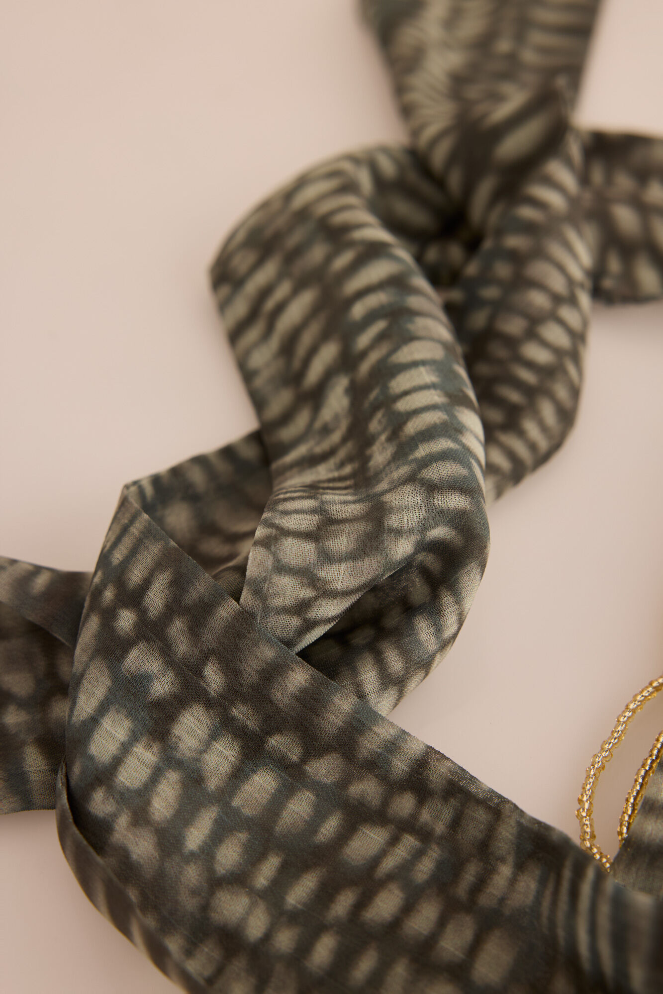 Slowlove Fular corbatero abalorios