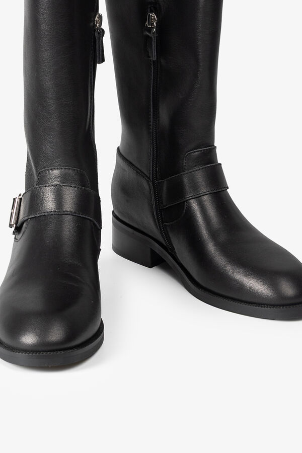 Popa Bota se&ntilde;ora Kiliman Napa Negro