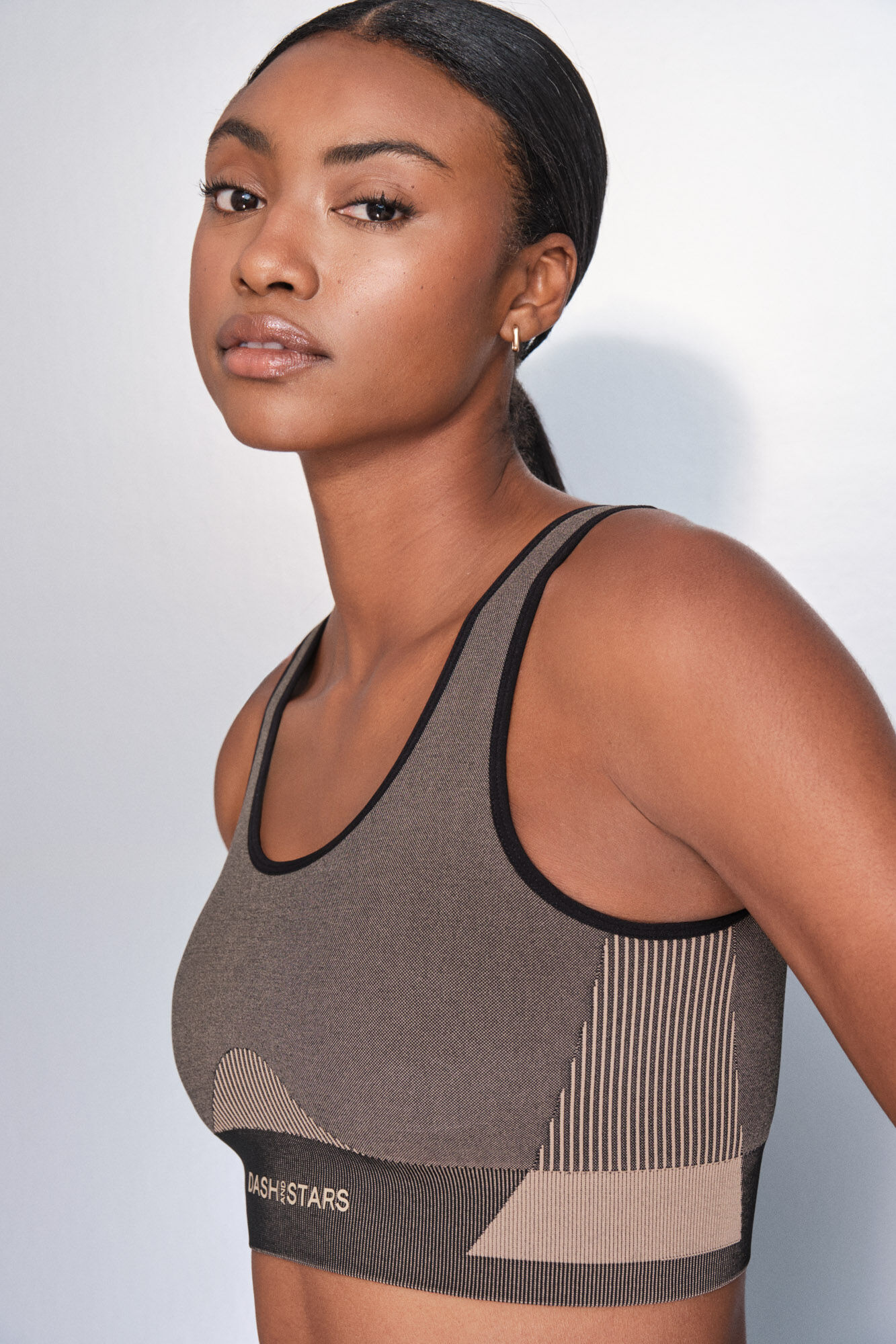 Dash and Stars Sujetador deportivo marr&oacute;n SEAMLESS FIT