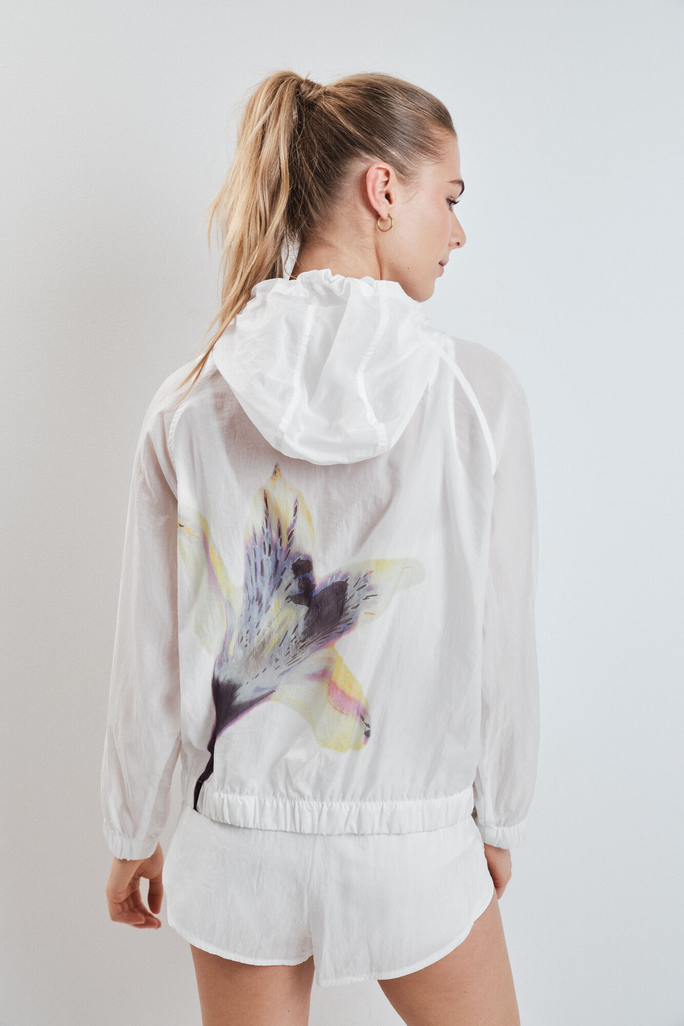 Dash and Stars Chaqueta cortavientos capucha blanca