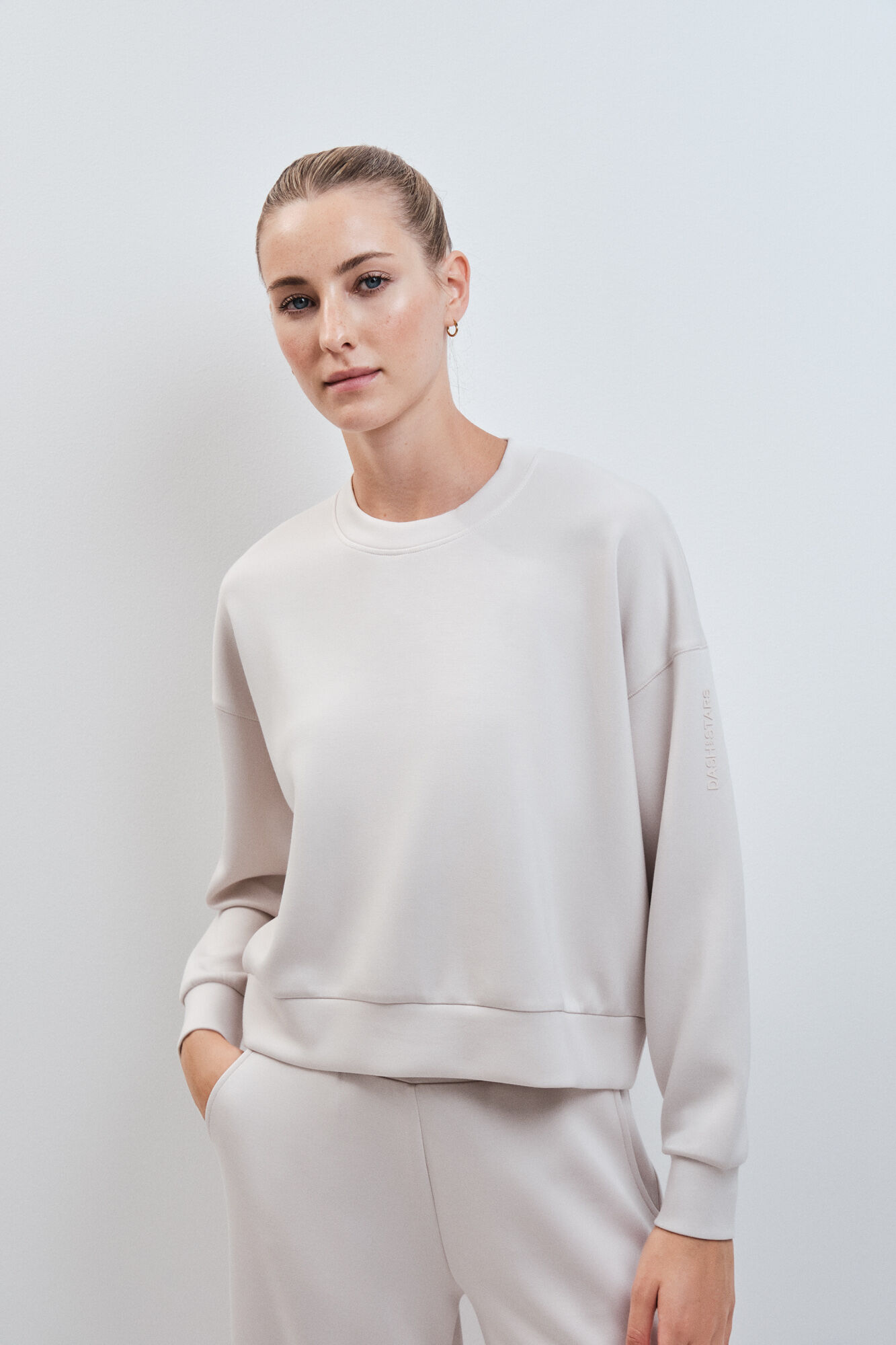 Dash and Stars Sudadera college modal gris claro