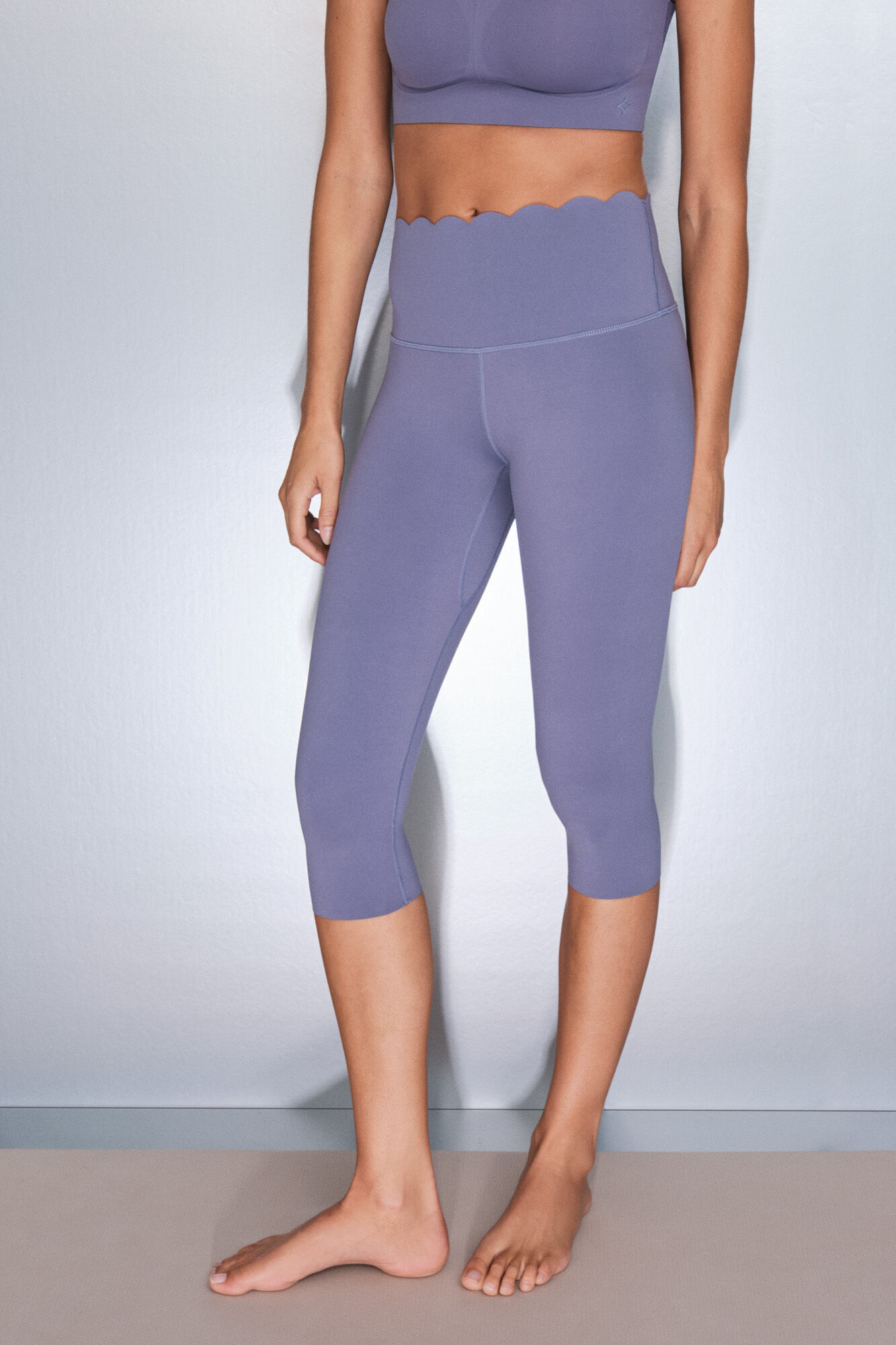 Dash and Stars Leggings COMPRESSIVE pirata morado