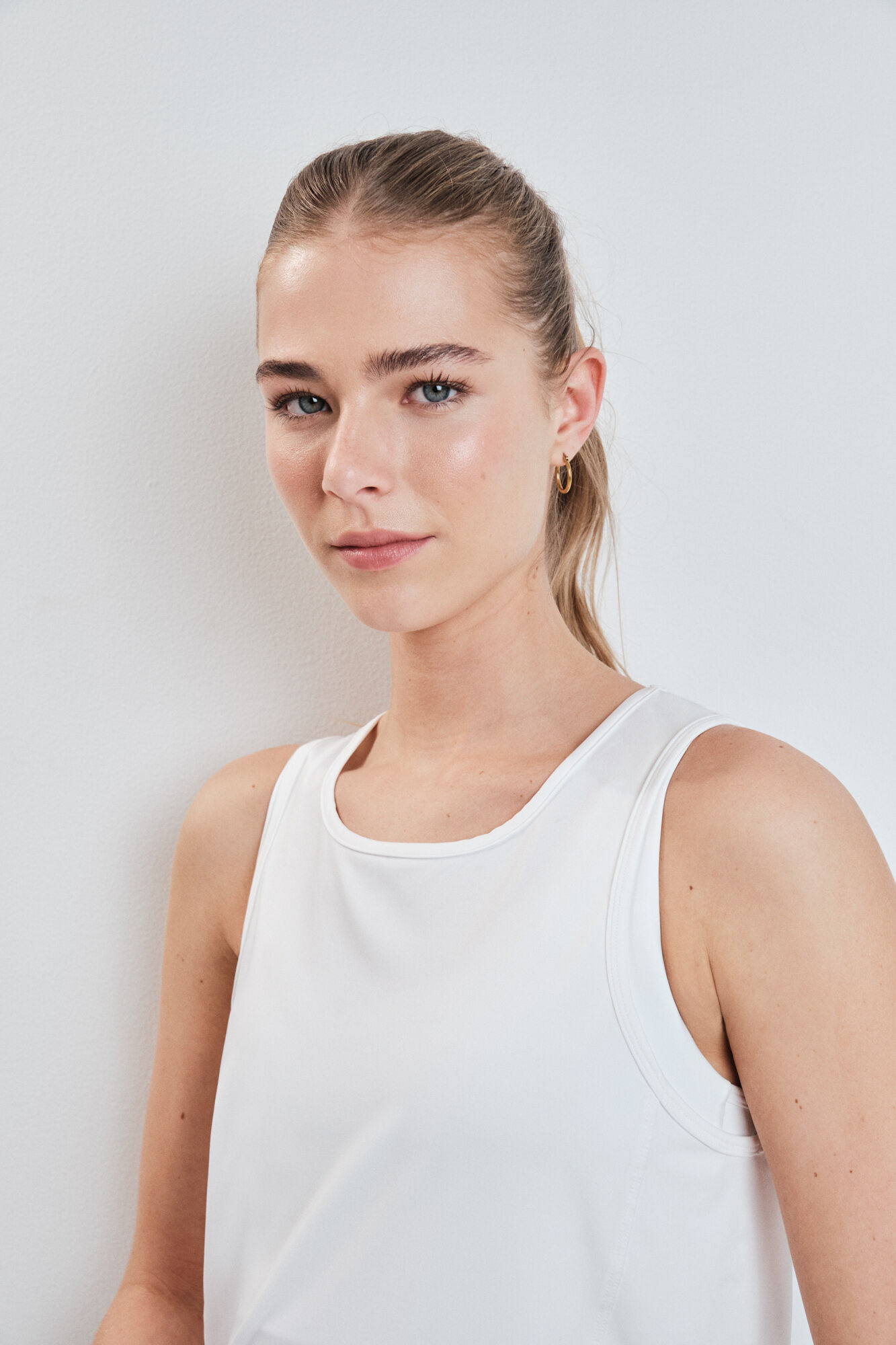 Dash and Stars Camiseta t&eacute;cnica halter sin mangas blanca