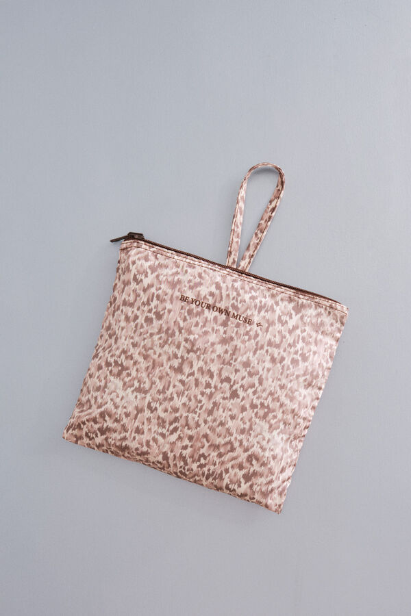 Dash and Stars Bolso deporte plegable animal print nude