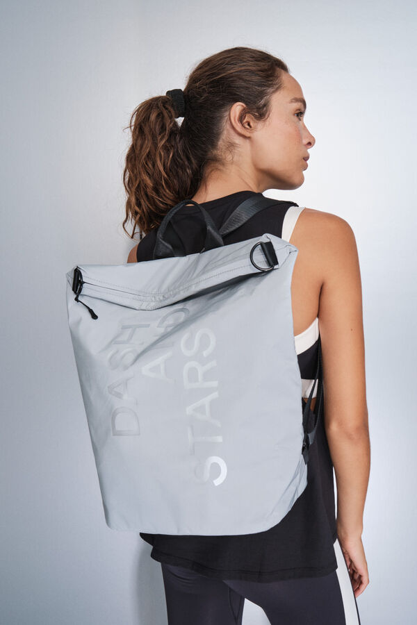 Dash and Stars Mochila multiposici&oacute;n nylon efecto metalizado gris