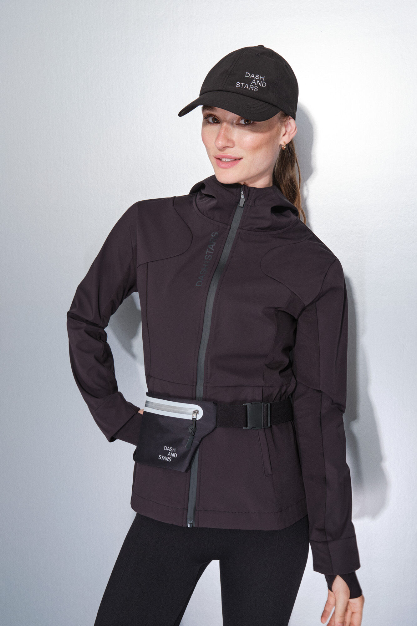 Dash and Stars Ri&ntilde;onera negra extra plana