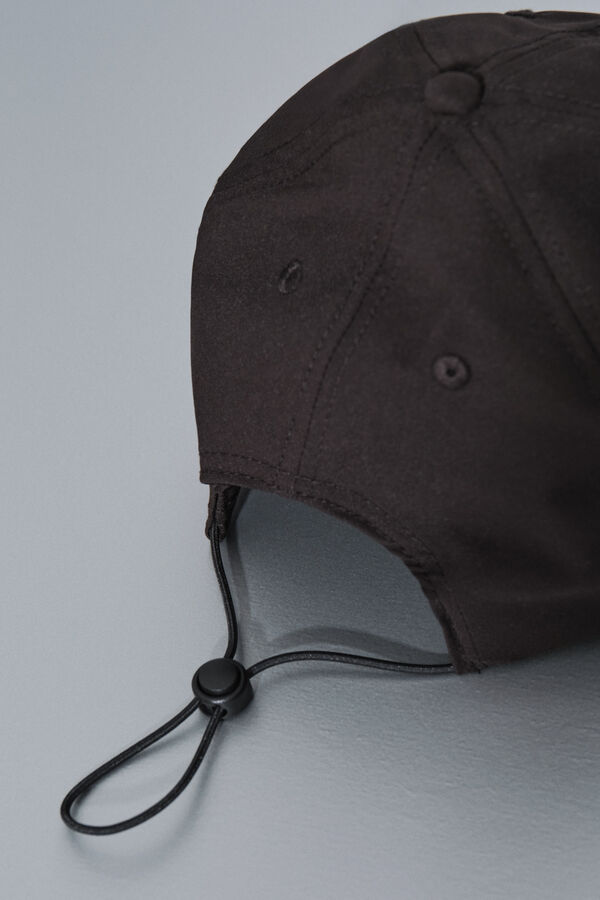 Dash and Stars Gorra t&eacute;cnica ajustable logo negra negro