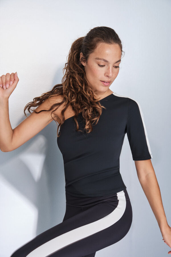 Dash and Stars Camiseta escote asim&eacute;trico bicolor negro