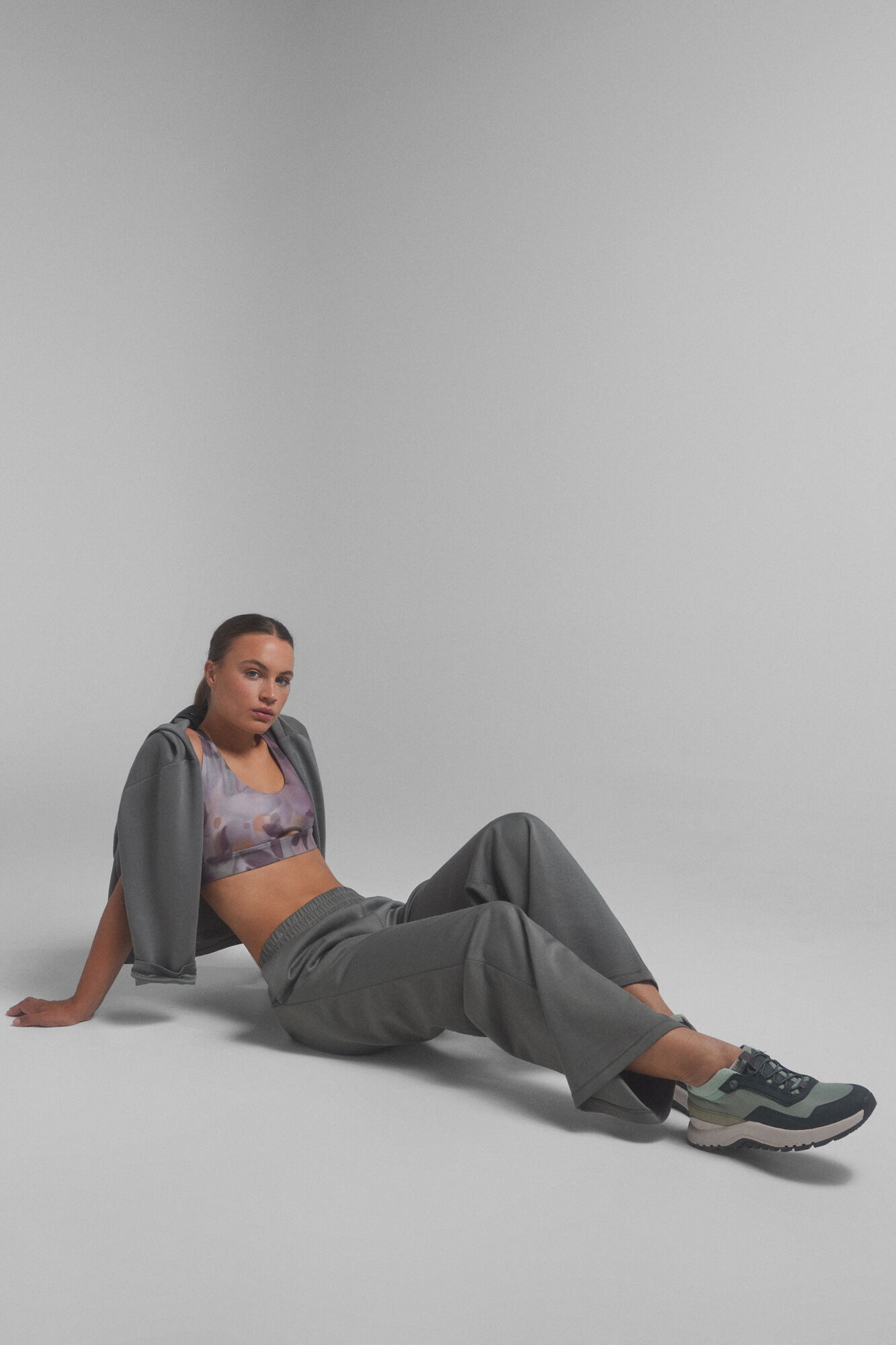 Dash and Stars Pantal&oacute;n recto ancho suave kaki