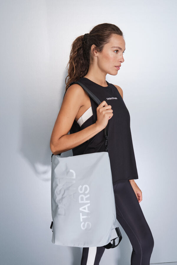 Dash and Stars Mochila multiposici&oacute;n nylon efecto metalizado gris