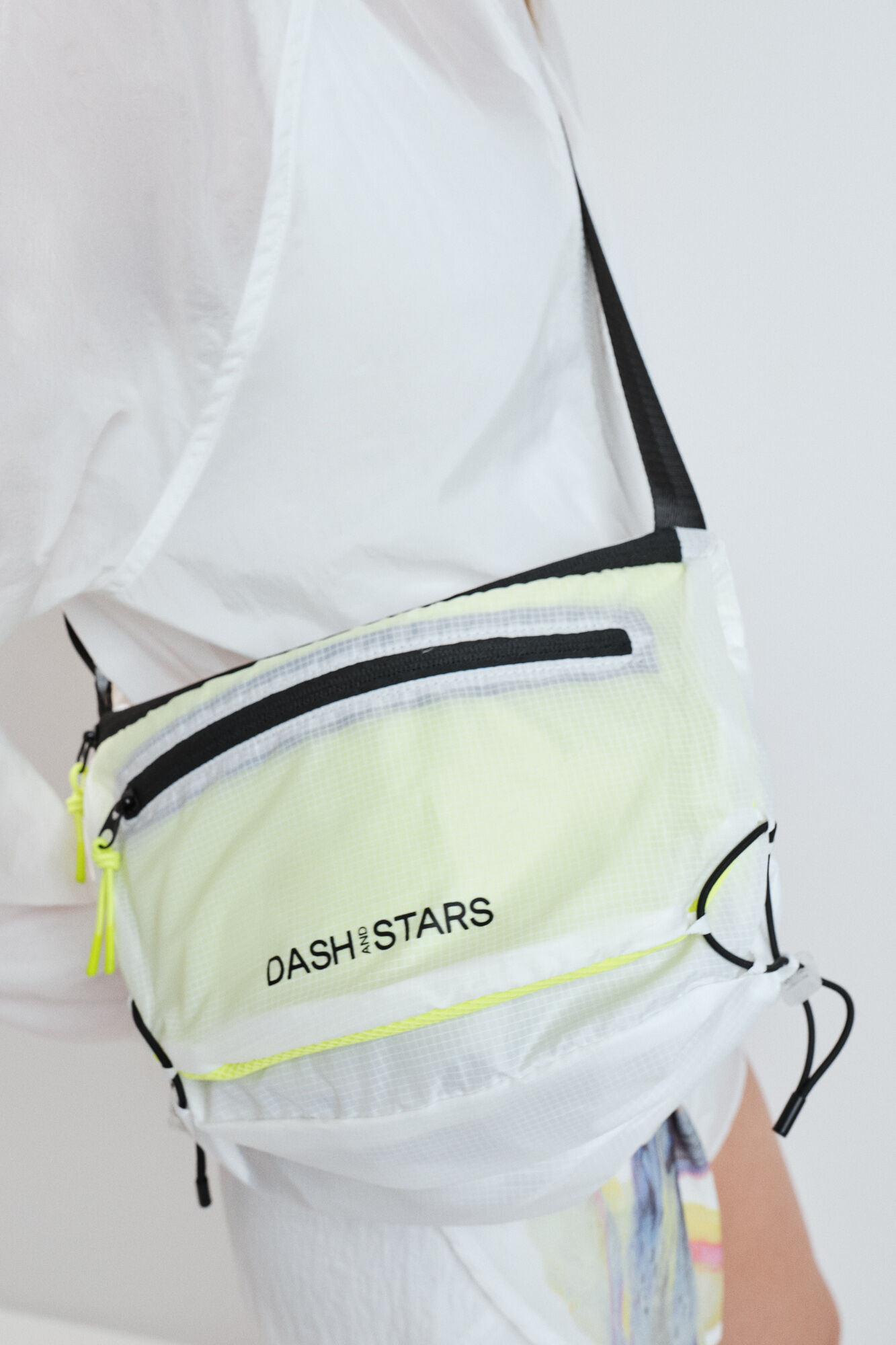 Dash and Stars Bolsa bandolera cruzada t&eacute;cnica blanca