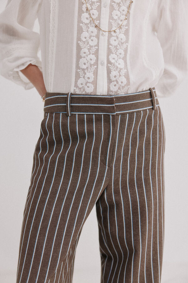 Hoss Intropia P&iacute;a. Pantalones de rayas Marron oscuro