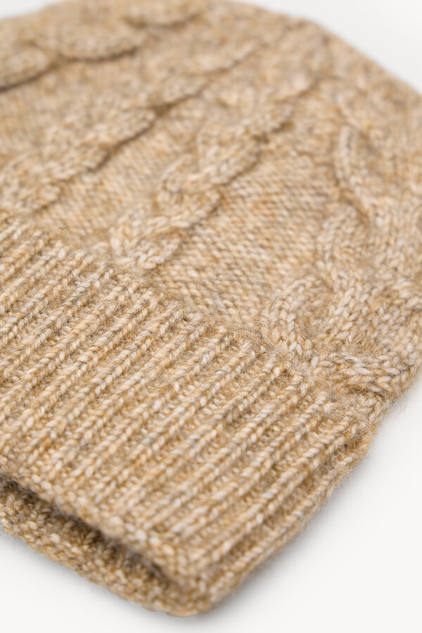 Hoss Intropia Naroa. Gorro punto Estampado Beige