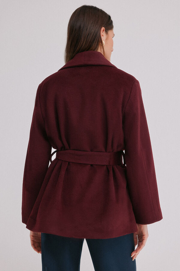 Hoss Intropia Filippa. Abrigo con cinturón Vino