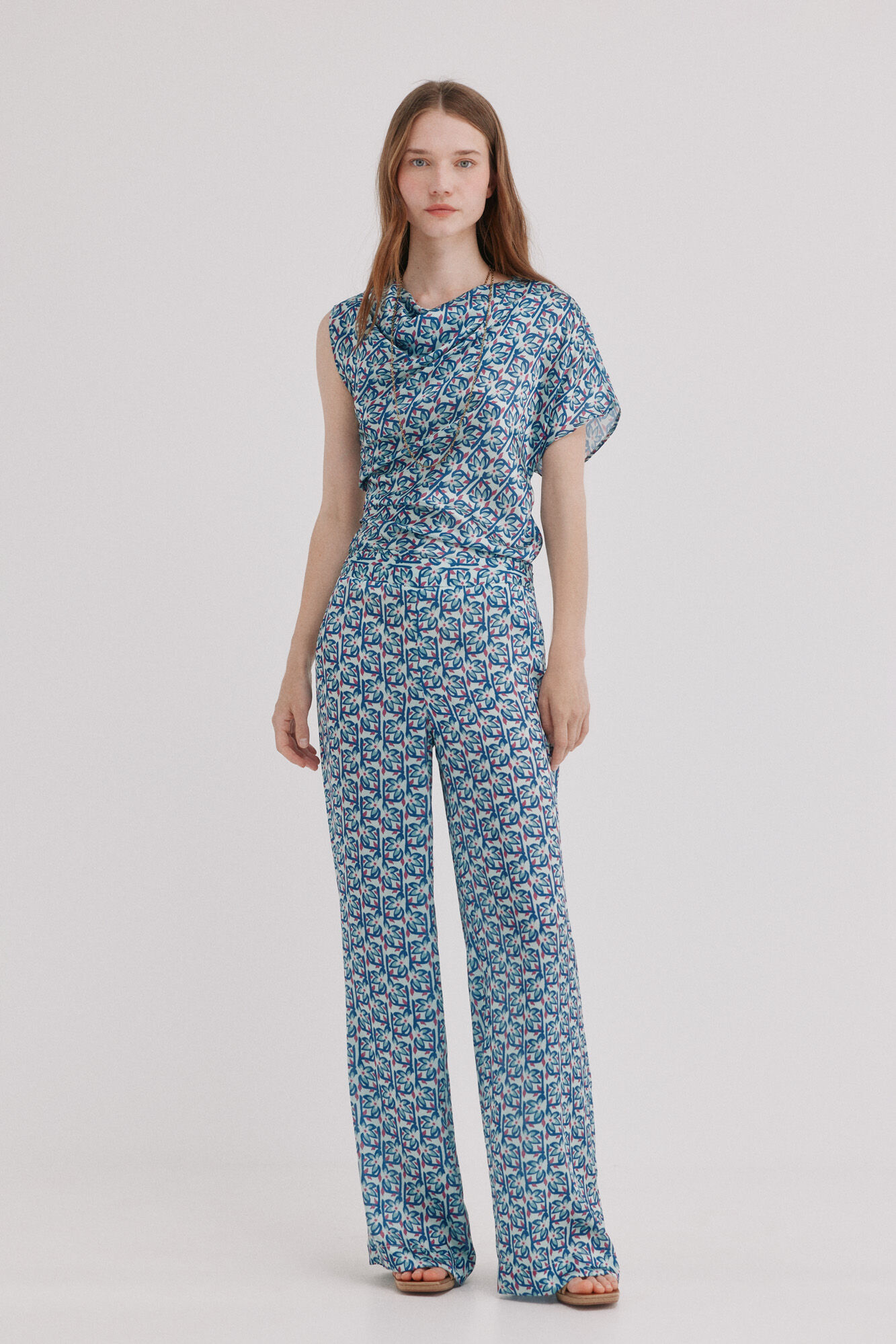 Hoss Intropia Primrose. Pantal&oacute;n pinzas