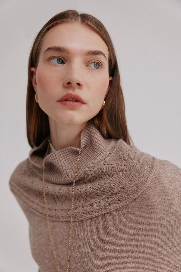 Hoss Intropia Marta. Capa flecos de tricot Beige