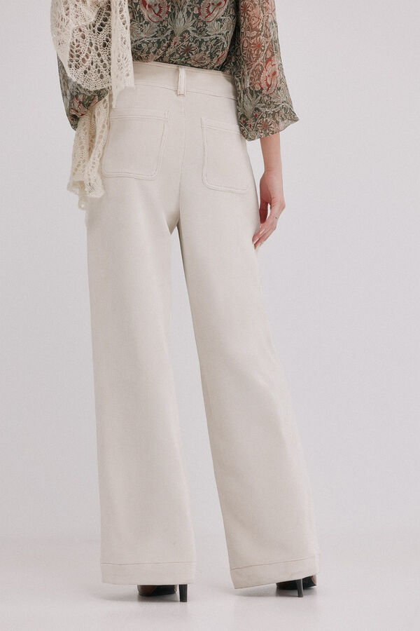 Hoss Intropia Payton. Pantal&oacute;n de pana Marfil