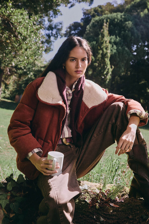 Hoss Intropia Debra. Deportiva acolchada Naranja