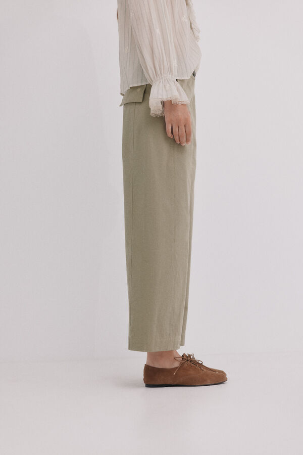 Hoss Intropia Poppy. Pantal&oacute;n chino Kaki