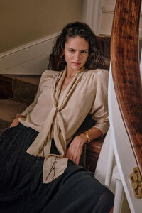 Hoss Intropia Carrie. Blusa con lazada